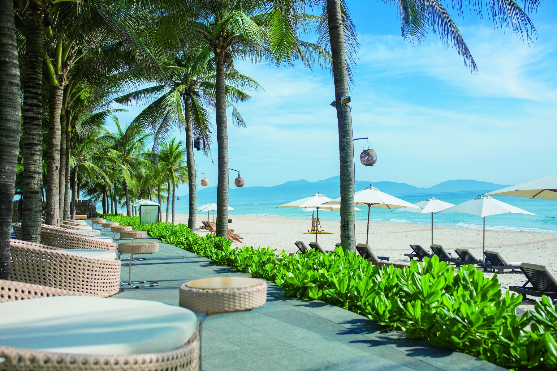 Private beach, white sand, beach umbrellas, beach towels