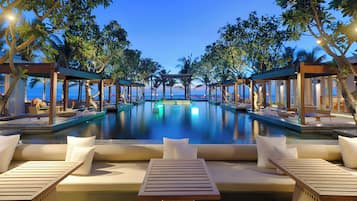 2 bars/lounges, poolside bar, beach bar