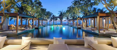 2 bars/lounges, poolside bar, beach bar