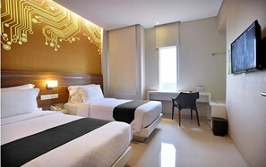 Room (Happy) | 1 bedroom, premium bedding, desk, soundproofing - The Life Hotels (Surabaya)