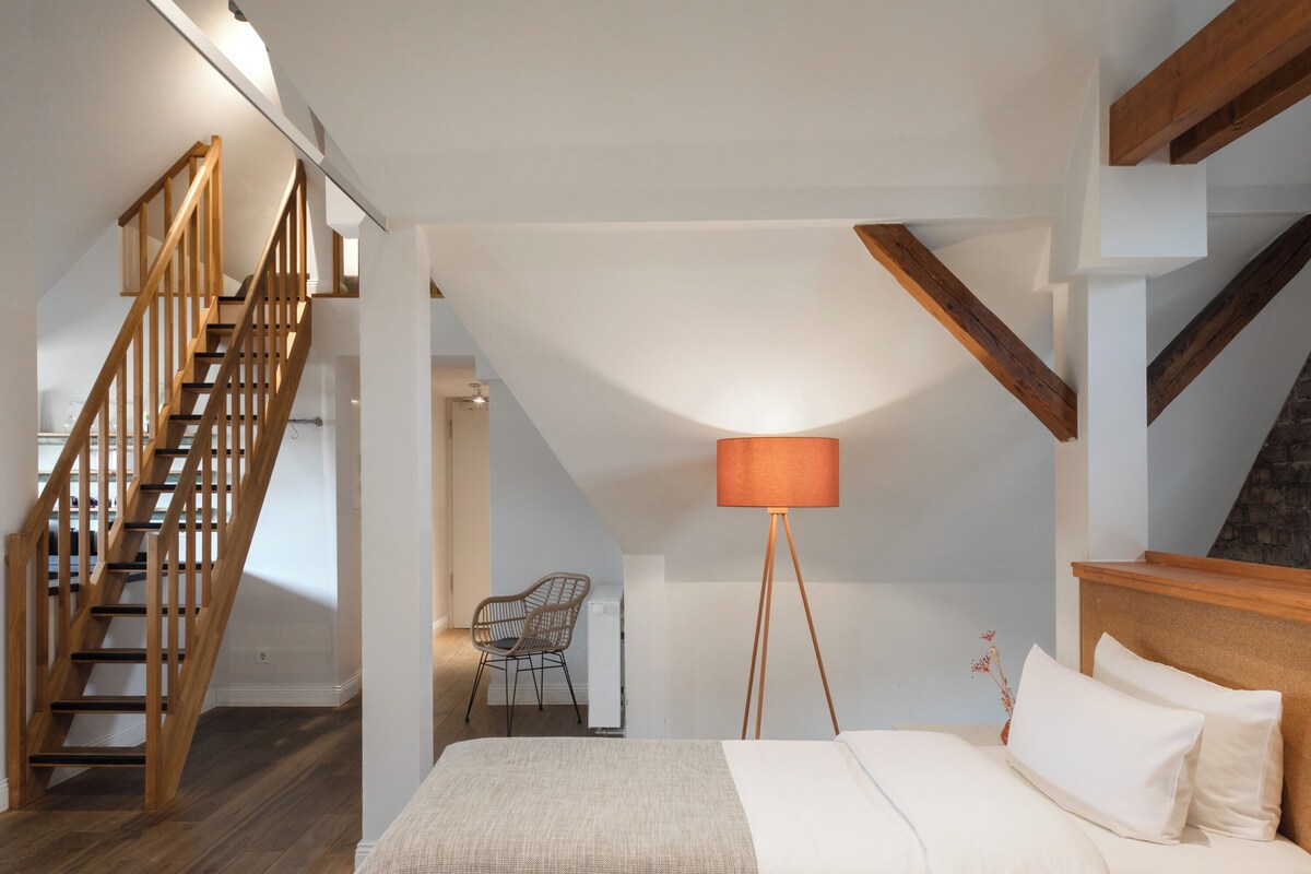Maisonette Studio | Sengetøy av topp kvalitet, safe på rommet og skrivebord