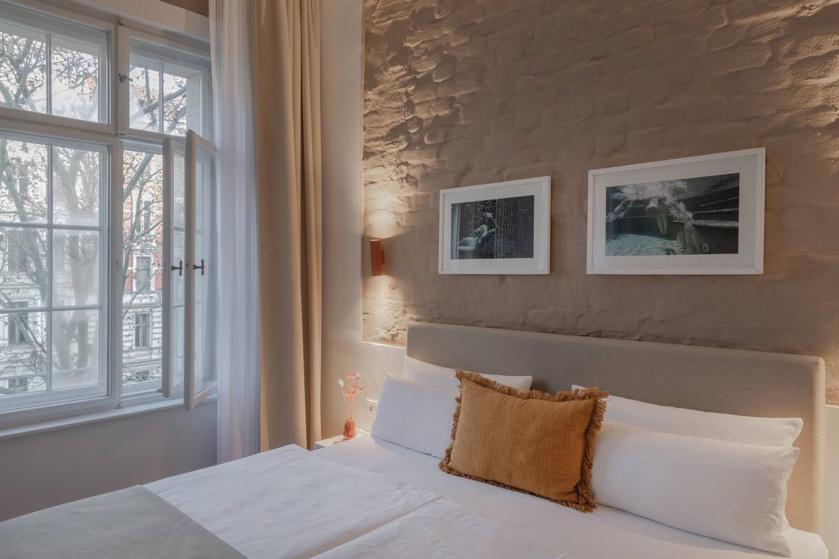 Premium Double Room | Premium bedding, in-room safe, desk, laptop workspace