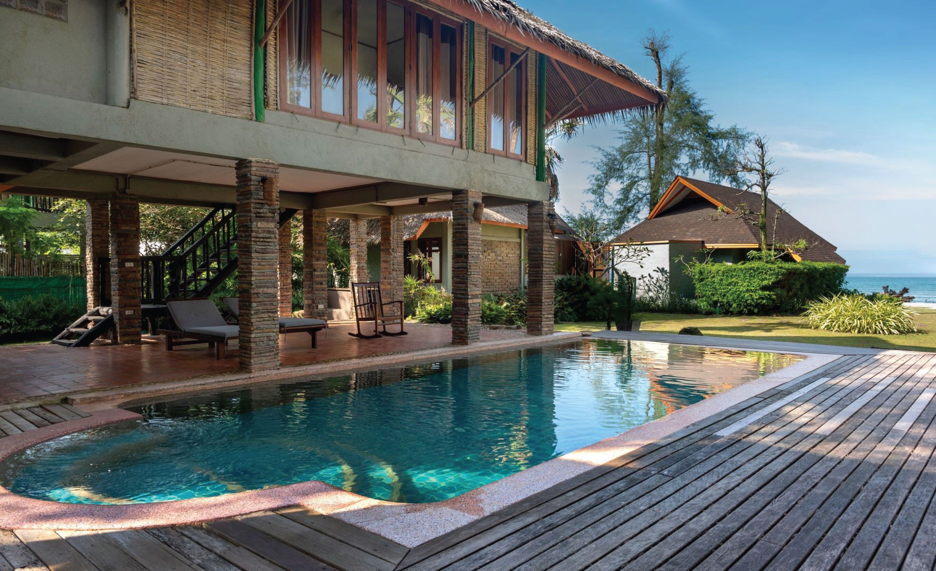 pool side villa sea view  | 1 bedroom, in-room safe, rollaway beds, free wifi