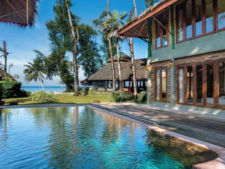 Pool Side Villa Sea View | Caja fuerte, camas supletorias, wifi gratis y ropa de cama