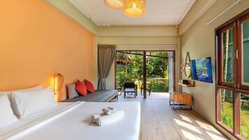 Mermaid Deluxe Villa with Garden View | In-room safe, rollaway beds, free WiFi, bed sheets