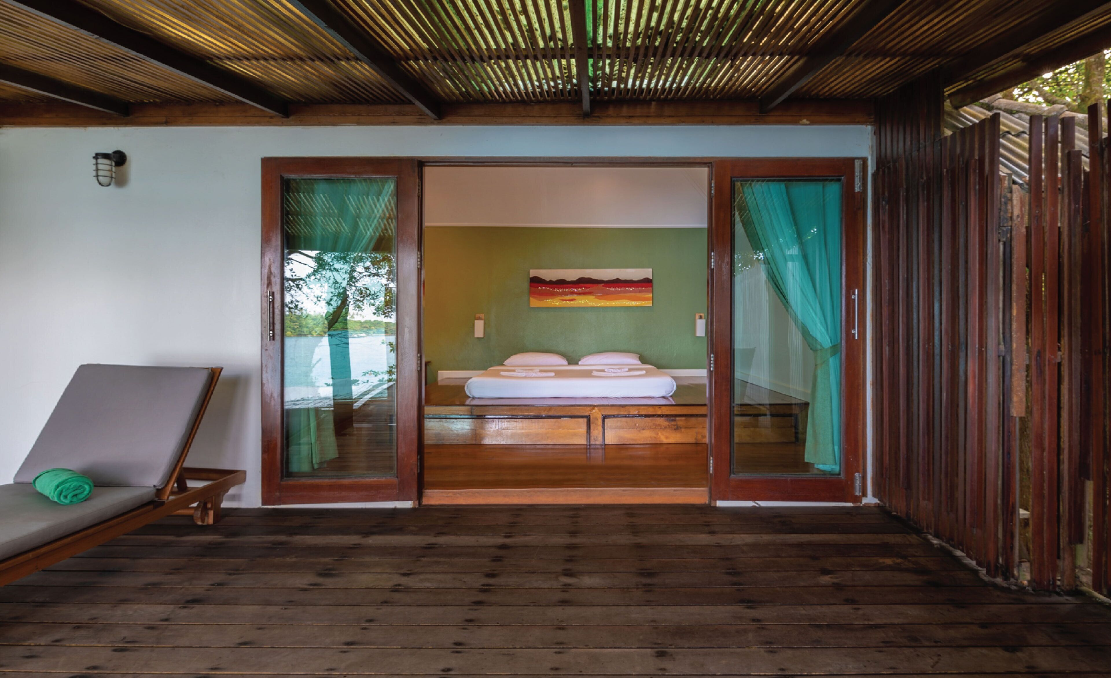 Mini Pool Villa / Modern Style | Ropa de cama hipoalergénica, escritorio, camas supletorias y wifi gratis
