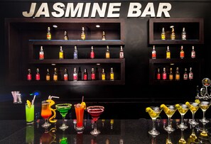 3 Bars/Lounges, Poolbar, Strandbar