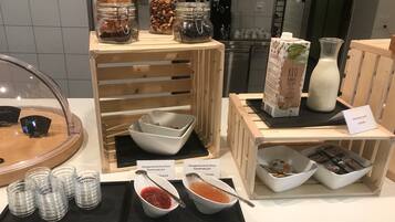 Daily buffet breakfast (CHF 20 per person)