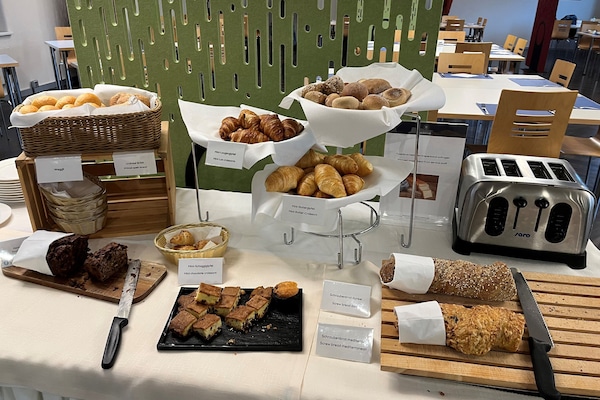Daily buffet breakfast for a fee