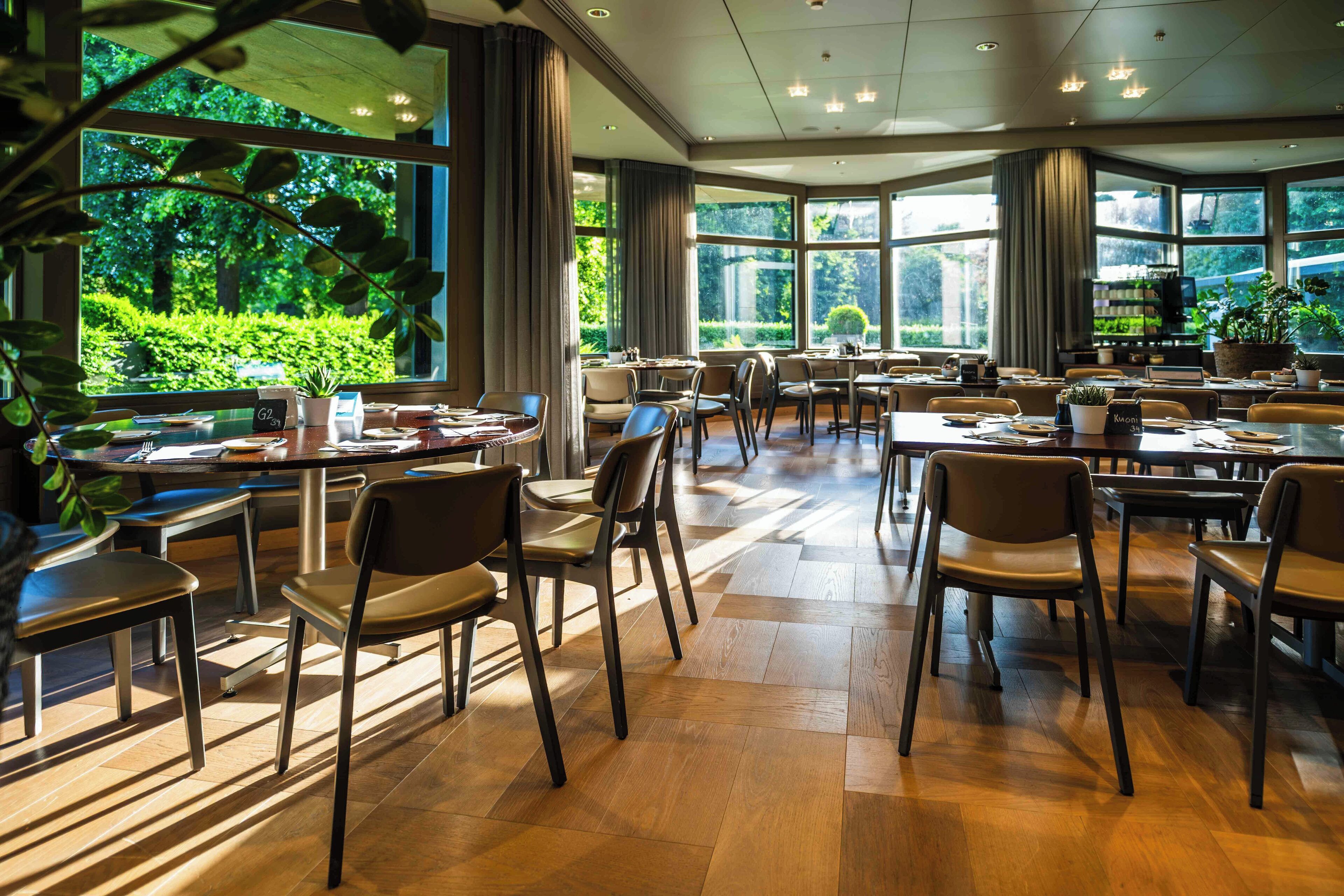 free daily full breakfast