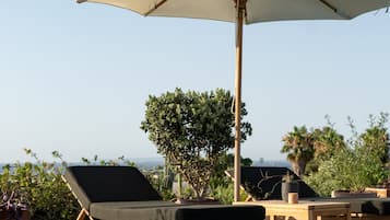 2 Außenpools, Liegestühle