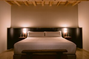 Junior Double Room | 10 bedrooms, premium bedding, down comforters, minibar - Casa Maca Hotel (Ibiza Town)
