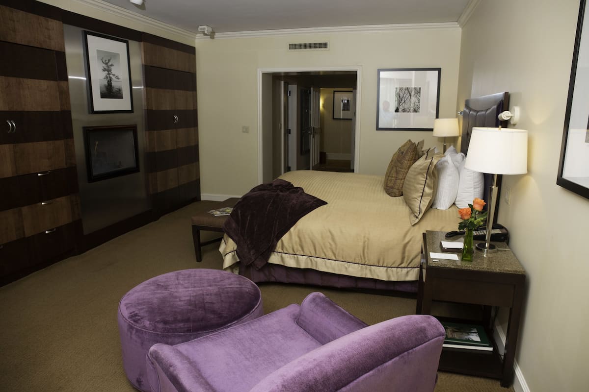 Suite, 1 Bedroom | Premium bedding, minibar, in-room safe, desk