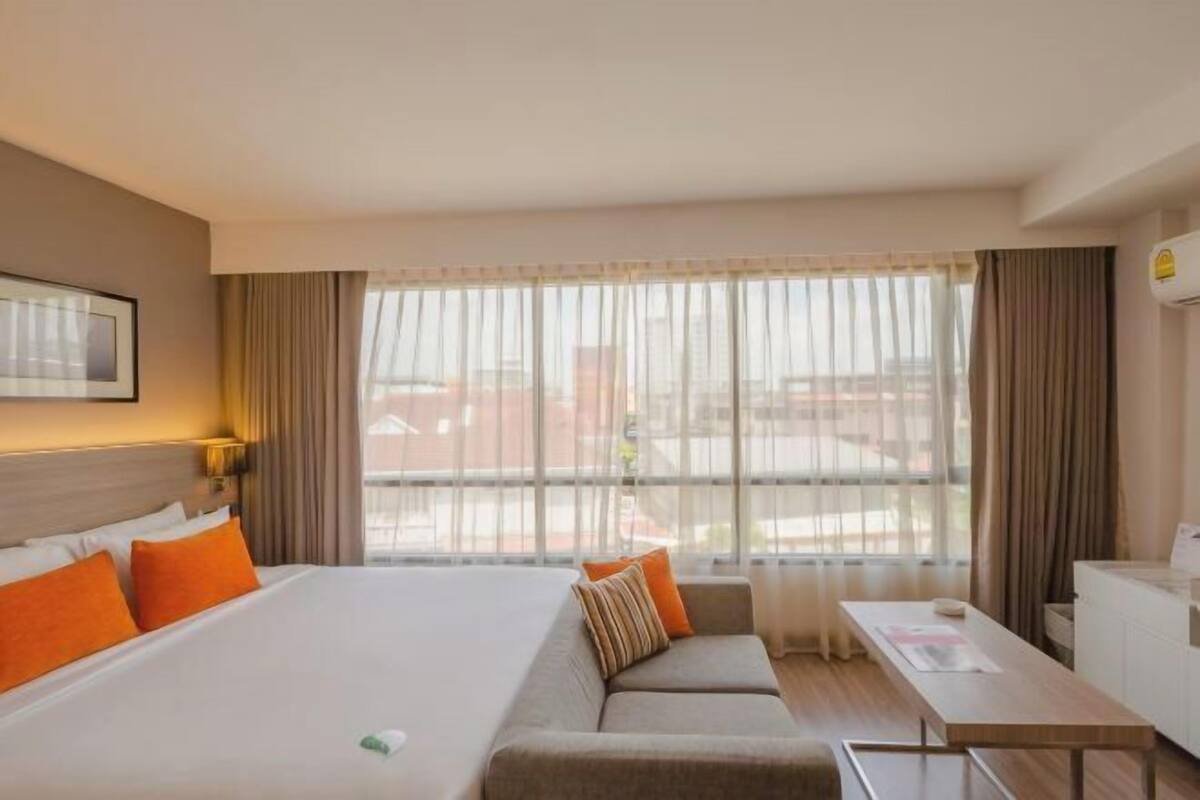 Premium bedding, pillow-top beds, in-room safe, desk