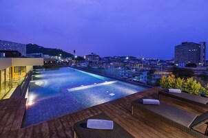 Outdoor pool, sun loungers