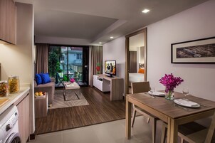 客房内保险箱、办公桌、熨斗/熨衣板、免费 WiFi