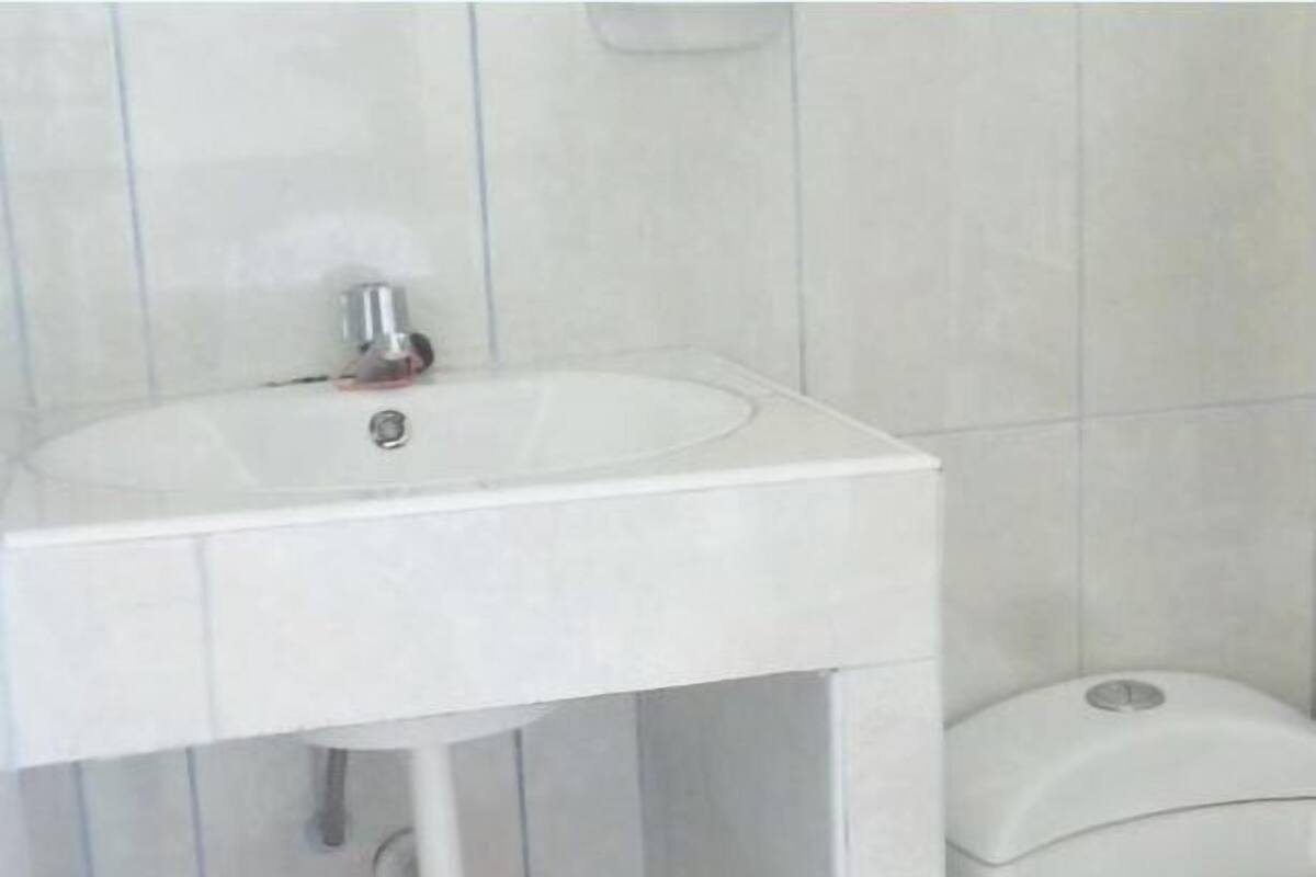 Single Room | Bathroom sink