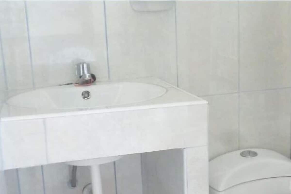 Single Room | Sinki Bilik Mandi