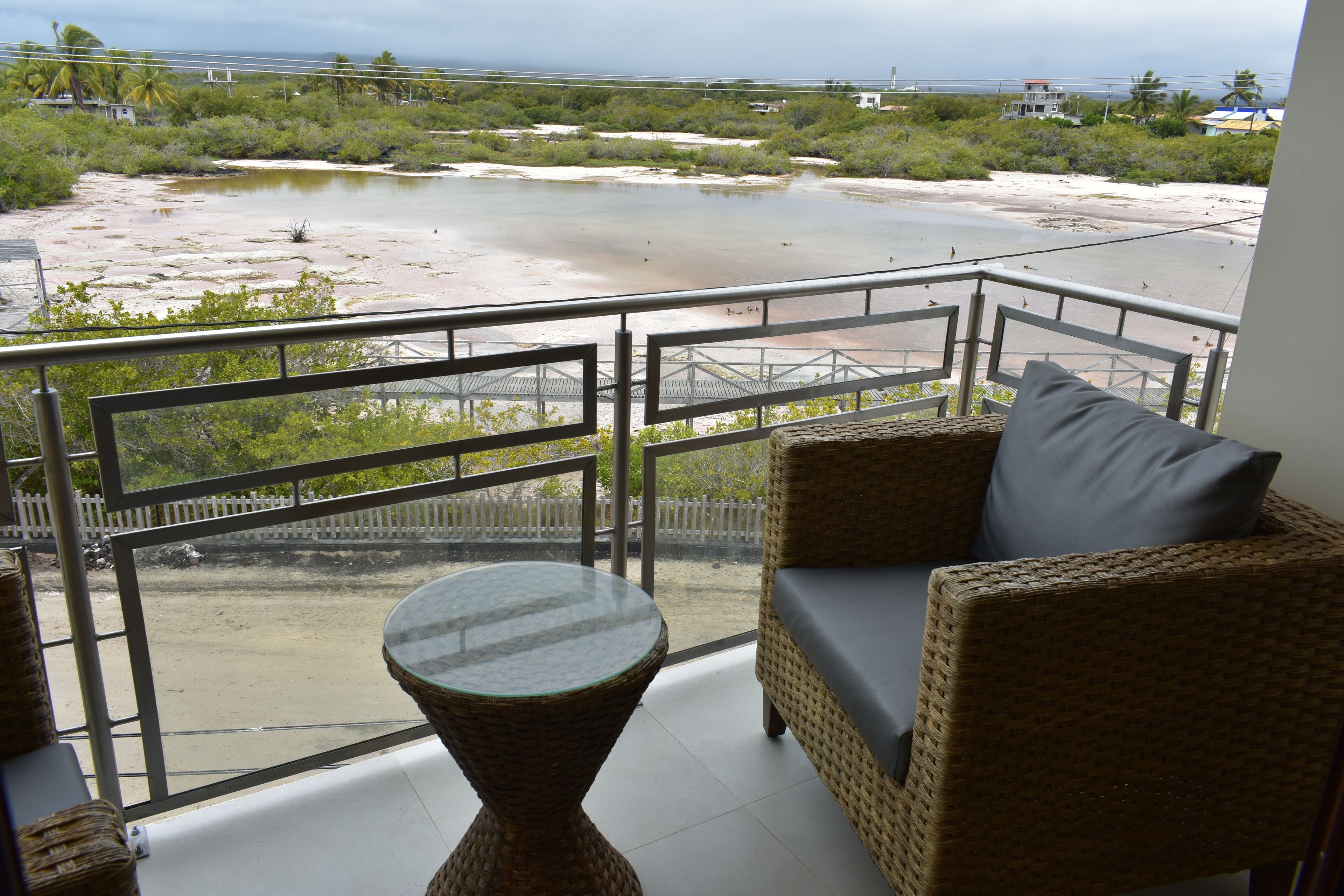 Rom – superior, 1 kingsize-seng, utsikt mot innsjø | Balkong