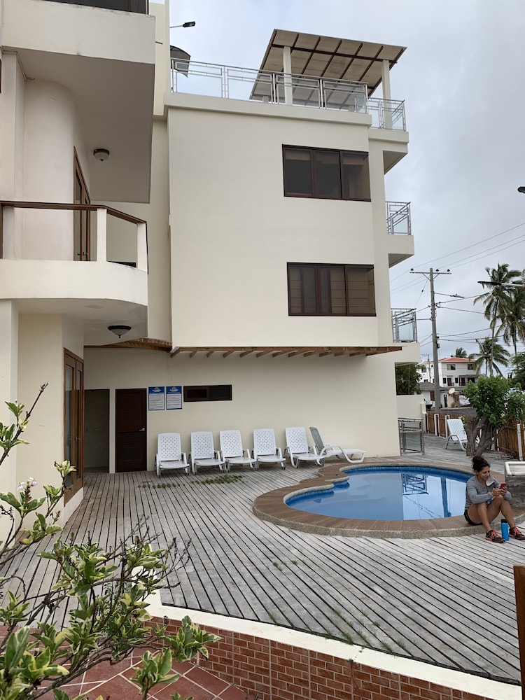 La Laguna Galapagos Hotel by null