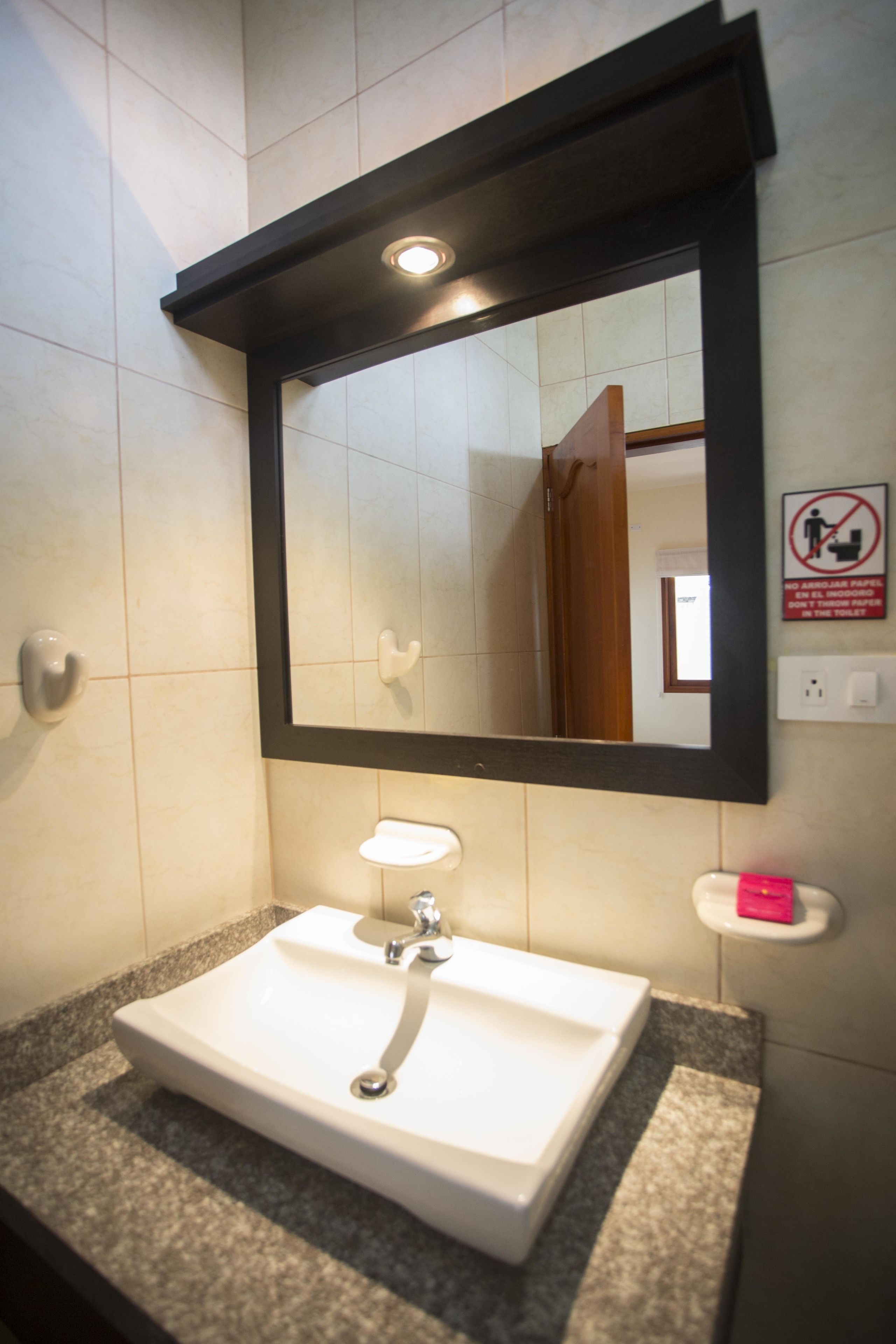 room, 1 king bed | bathroom | shower, free toiletries, hair dryer, towels