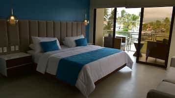 Superior Room, 1 King Bed, Lake View | Bed sheets