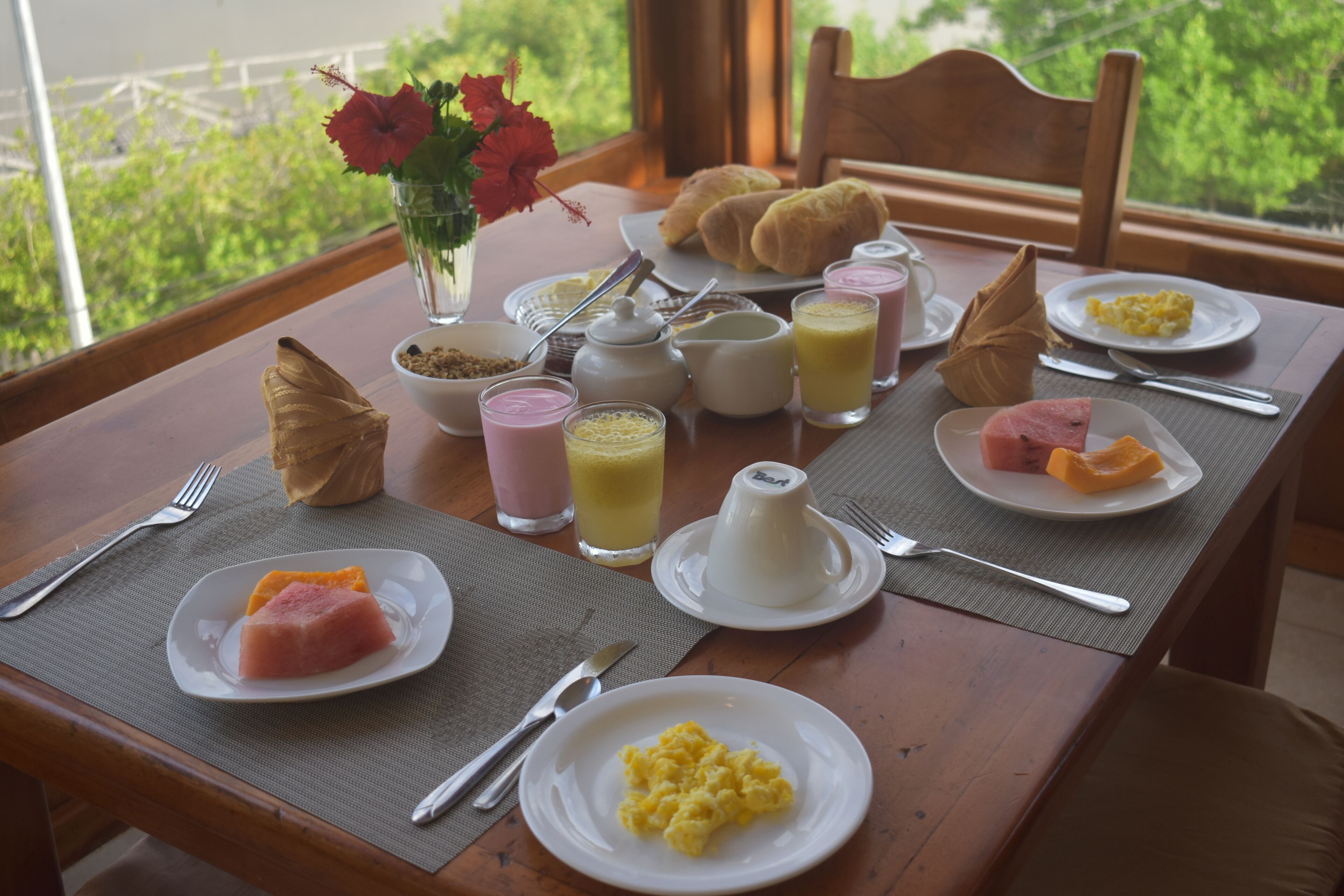 free daily continental breakfast