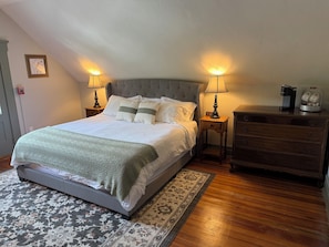 Mansion Room 14 | 1 bedroom, free WiFi, bed sheets