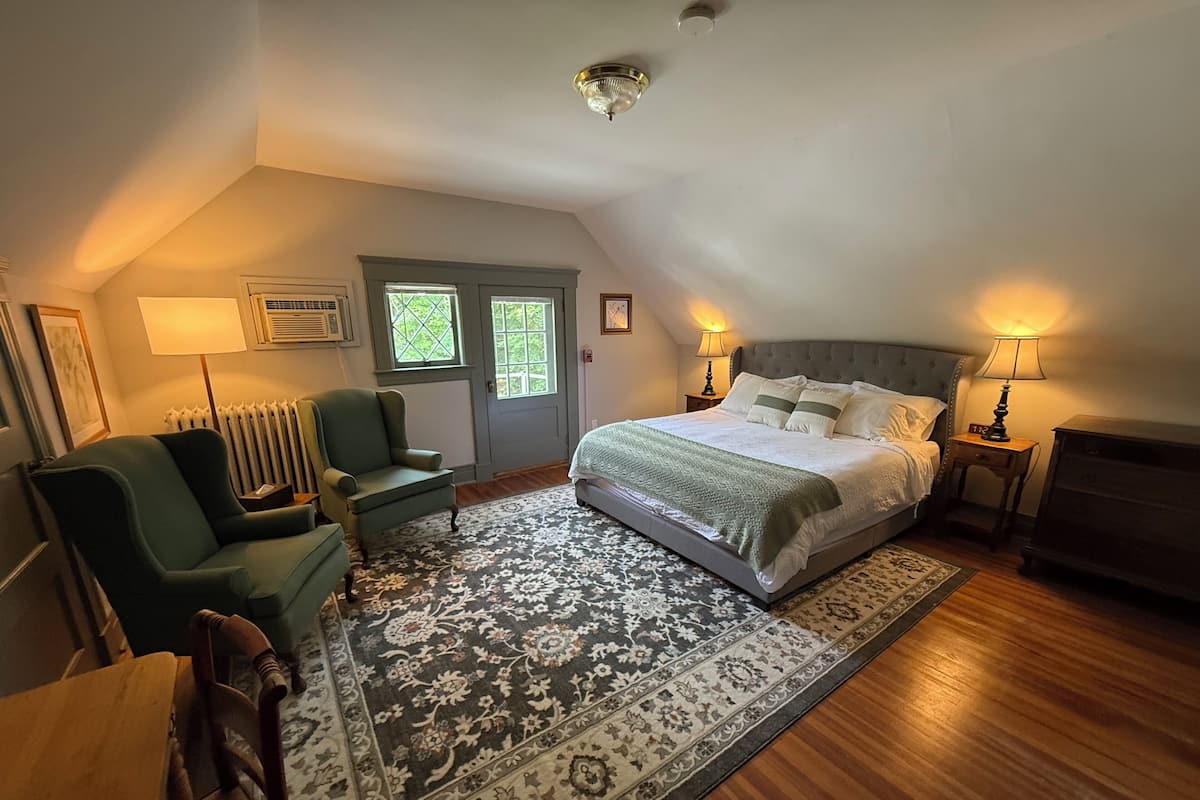 Mansion Room 14 | 1 bedroom, free WiFi, bed sheets