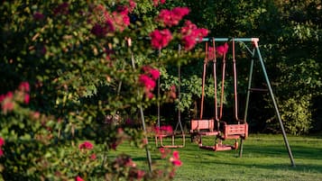 Children's play area - outdoor