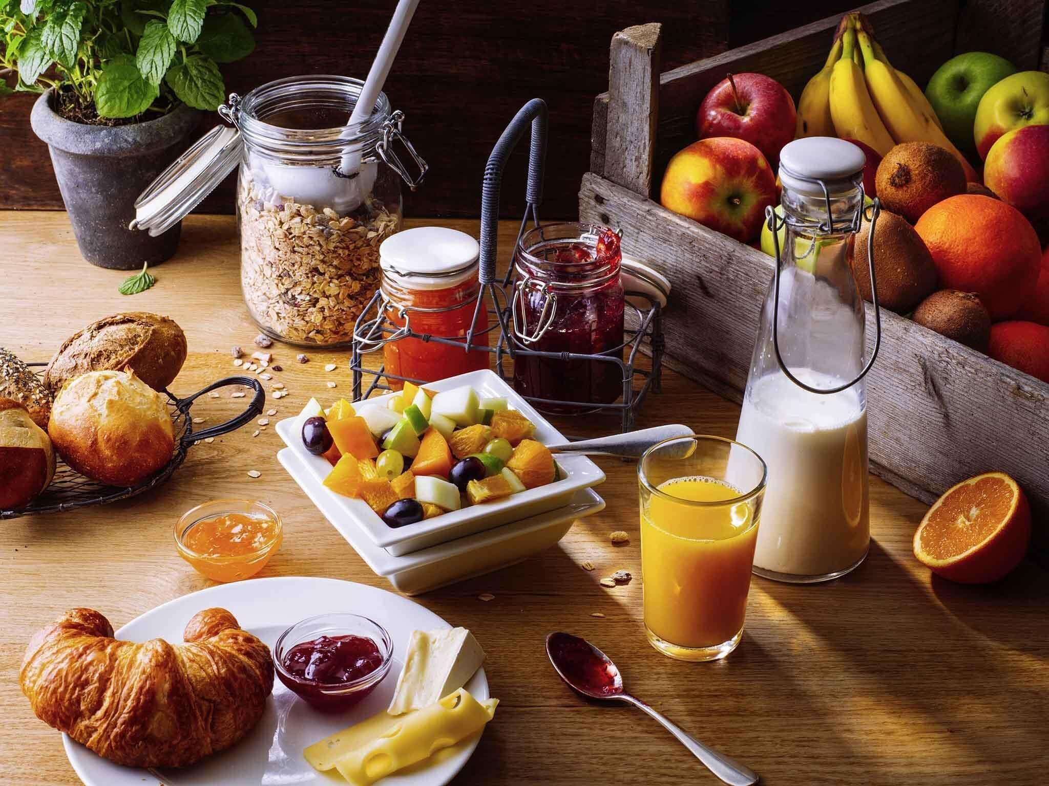 daily buffet breakfast (eur 17 per person)