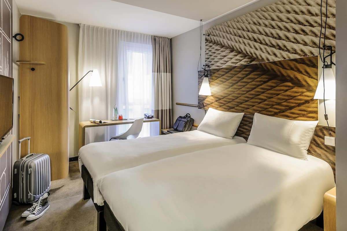 Room, 2 Twin Beds | Hypo-allergenic bedding, desk, laptop workspace, blackout drapes