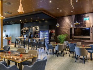 Bar (on property) - ibis Berlin Hauptbahnhof (Berlin)
