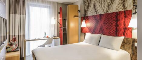 Rom, 1 dobbeltseng (New Sleep Easy Concept) | Allergitestet sengetøy, skrivebord og skrivebord for bærbar PC