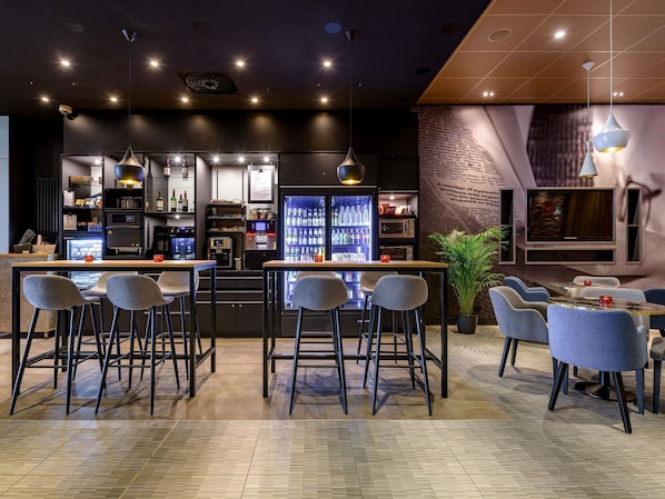 Bar (on property) - ibis Berlin Hauptbahnhof (Berlin)