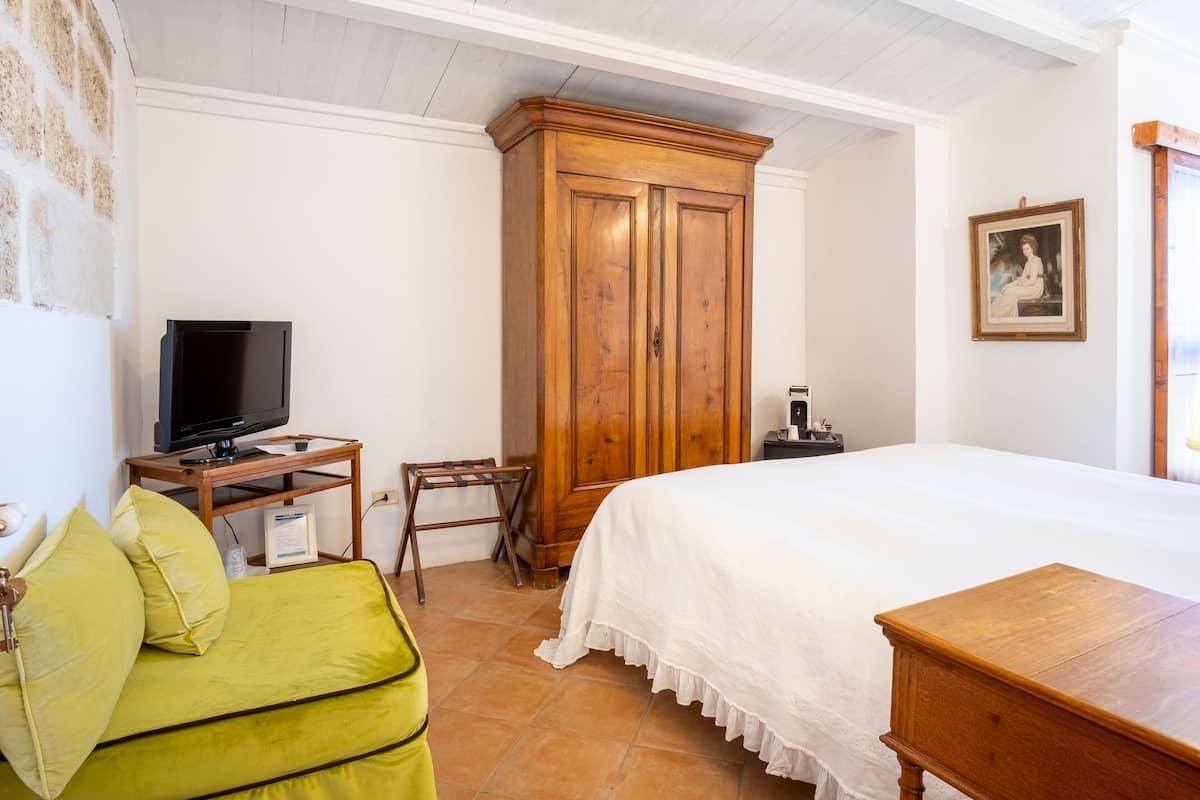 Standard Double Room | 1 bilik tidur, peralatan tempat tidur premium