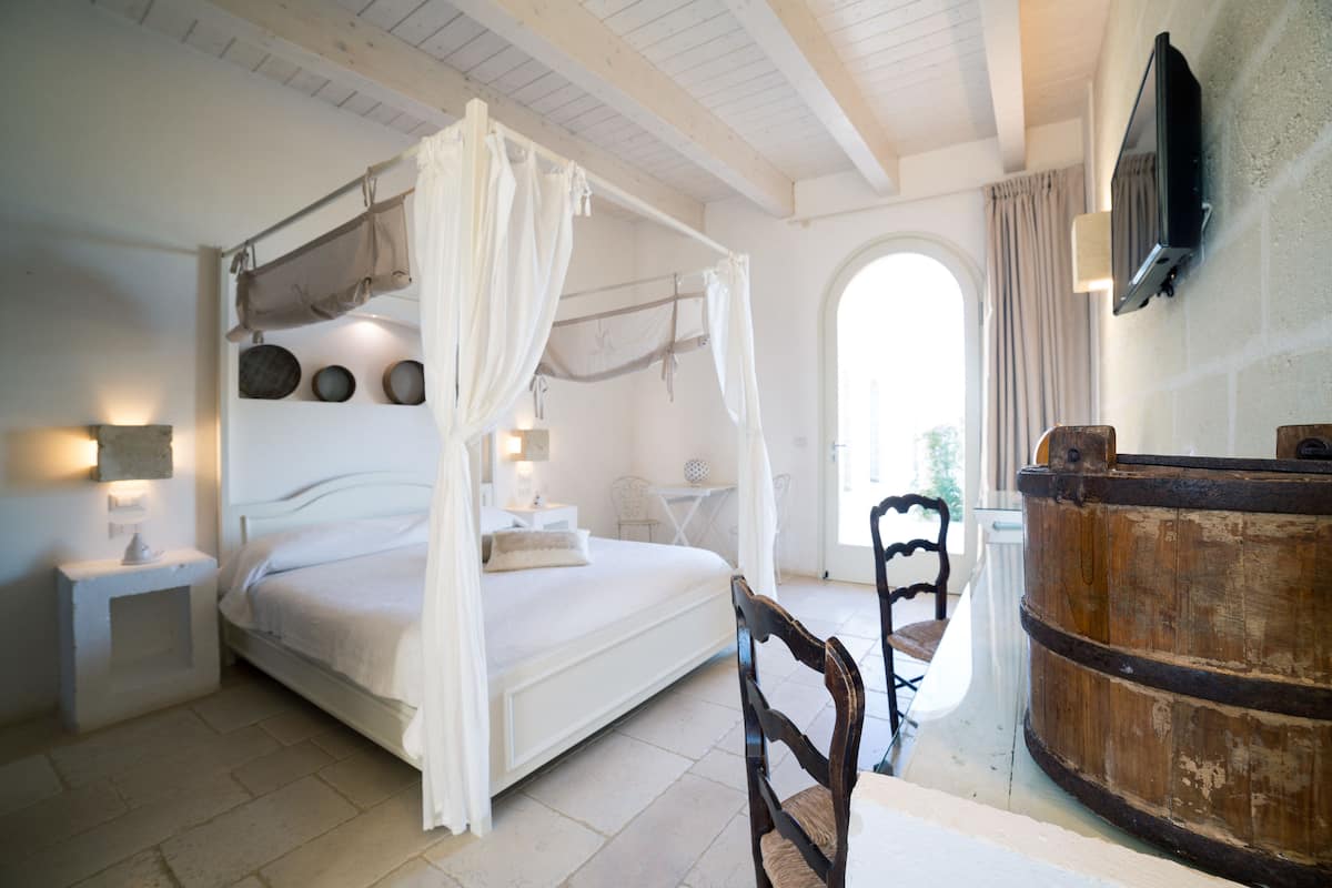 Superior Studio Suite | 1 bilik tidur, peralatan tempat tidur premium