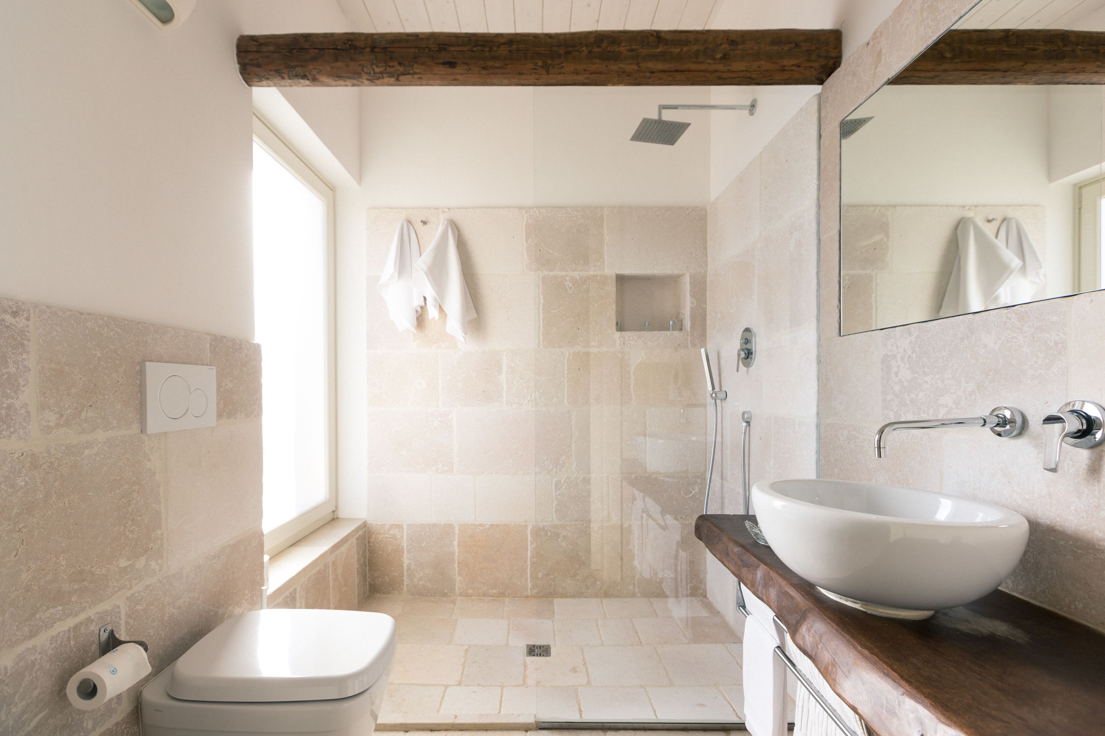 Eco-friendly toiletries, hair dryer, bidet, towels