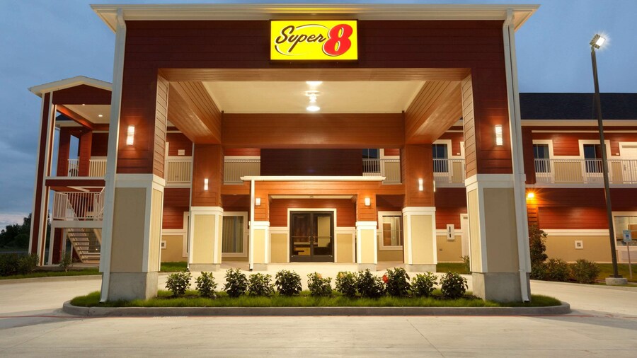 Super 8 by Wyndham Carrizo Springs