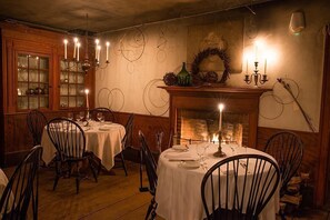 Breakfast, lunch, dinner and brunch served - The Old Inn On The Green (Great Barrington)