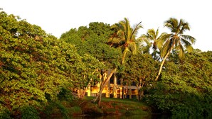 Unclassified image, 2 of 35, button - Riverside Hotel (Lauro de Freitas)