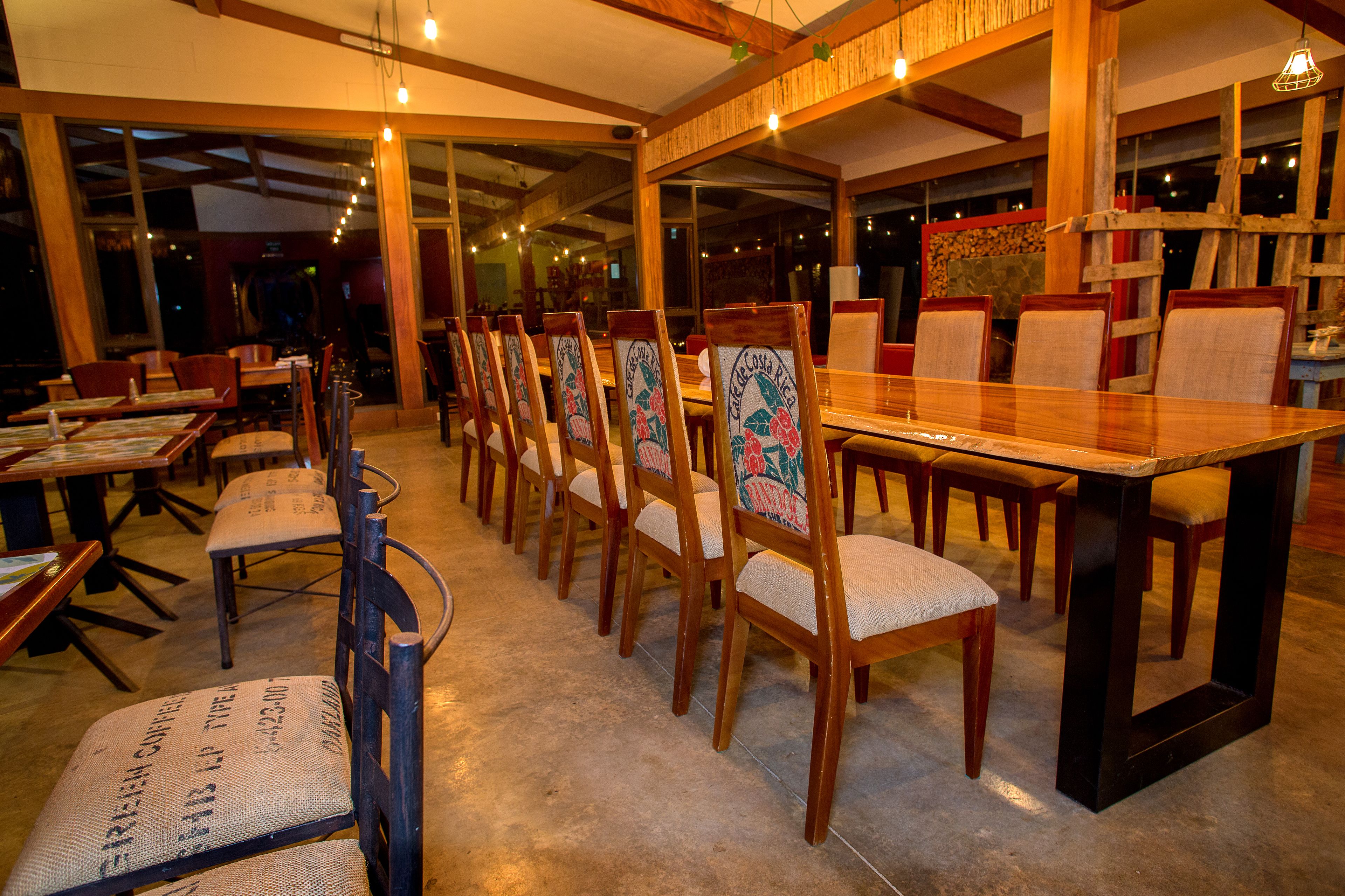 breakfast, lunch, dinner served; regional cuisine