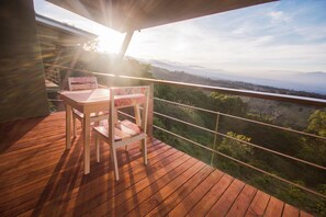 Recibidor Suite | Balcón