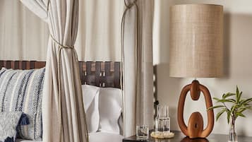 Room (Casa) | Egyptian cotton sheets, premium bedding, free minibar items