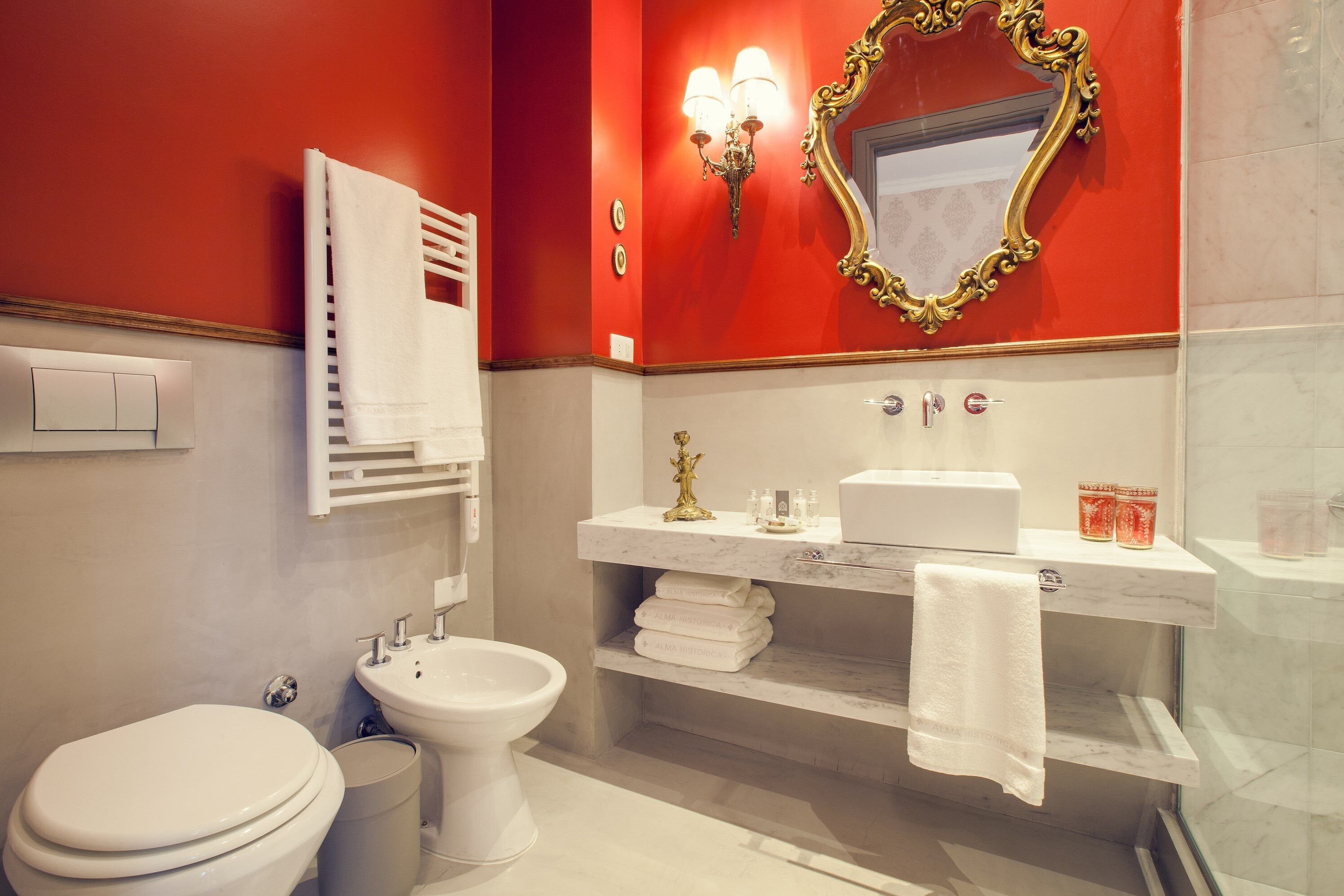 classic room | bathroom | shower, free toiletries, hair dryer, slippers