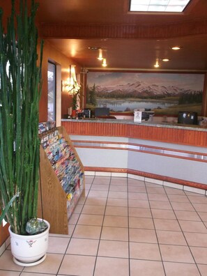 Lobby - Sunrise Inn (Everett)