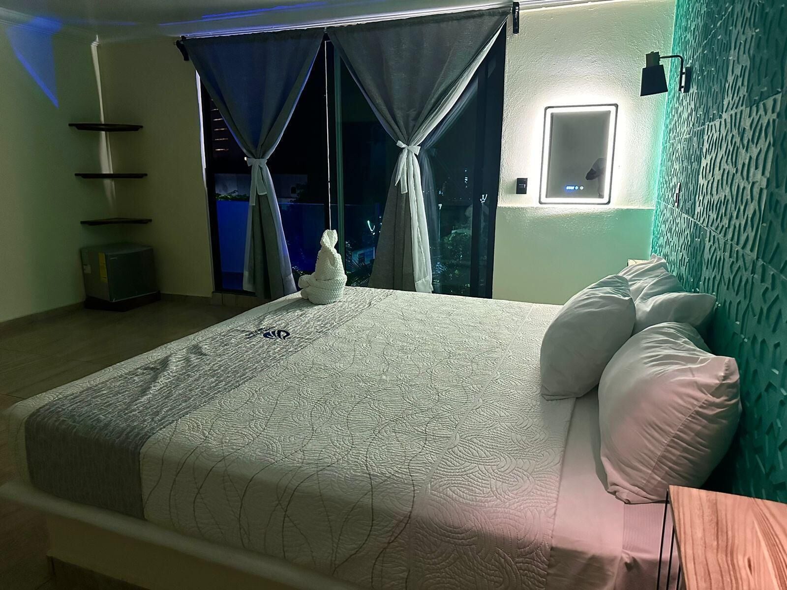 Honeymoon Room