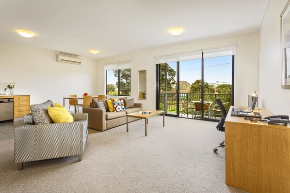 Living room - Quest Frankston (Frankston)