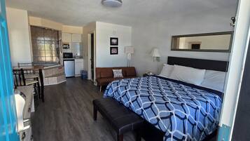 Kamar Single Deluks | Setrika/meja setrika, Wi-Fi gratis, dan seprai linen