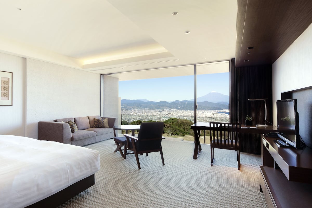 superior twin room (non smoking) | in-room safe, desk, iron/ironing board, free wifi